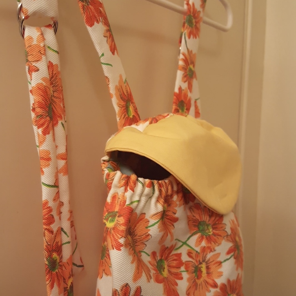 Floral backpack. - Picture 5 of 6
